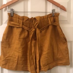 HAVE High-Waisted Shorts